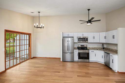 3612 Gershwin Lane N, Oakdale, MN 55128