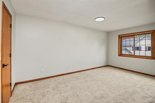 3612 Gershwin Lane N, Oakdale, MN 55128