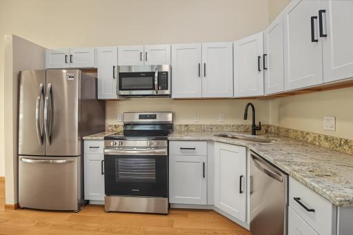 3612 Gershwin Lane N, Oakdale, MN 55128