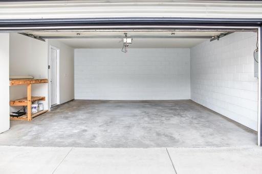 3612 Gershwin Lane N, Oakdale, MN 55128