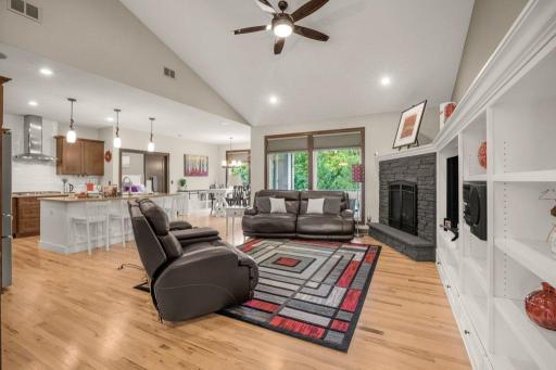 1541 Belmont Avenue NW, Shakopee, MN 55379