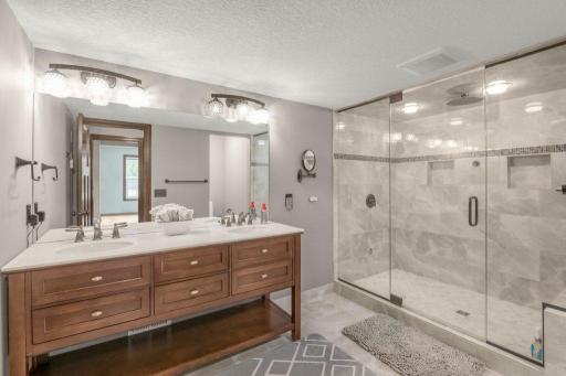 1541 Belmont Avenue NW, Shakopee, MN 55379