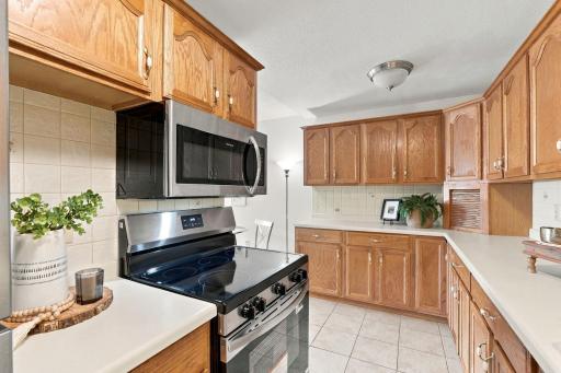 329 Geneva Avenue N, 307, Oakdale, MN 55128