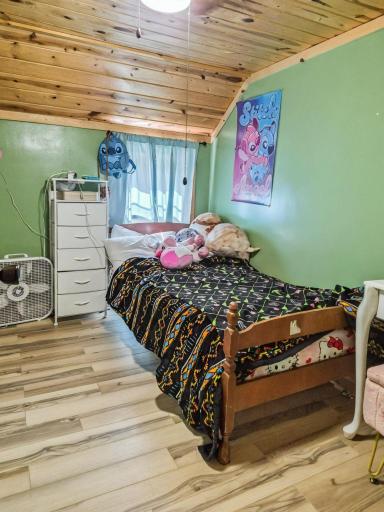 bedroom 2.jpeg