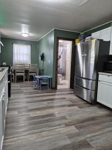 kitchen 1.jpg