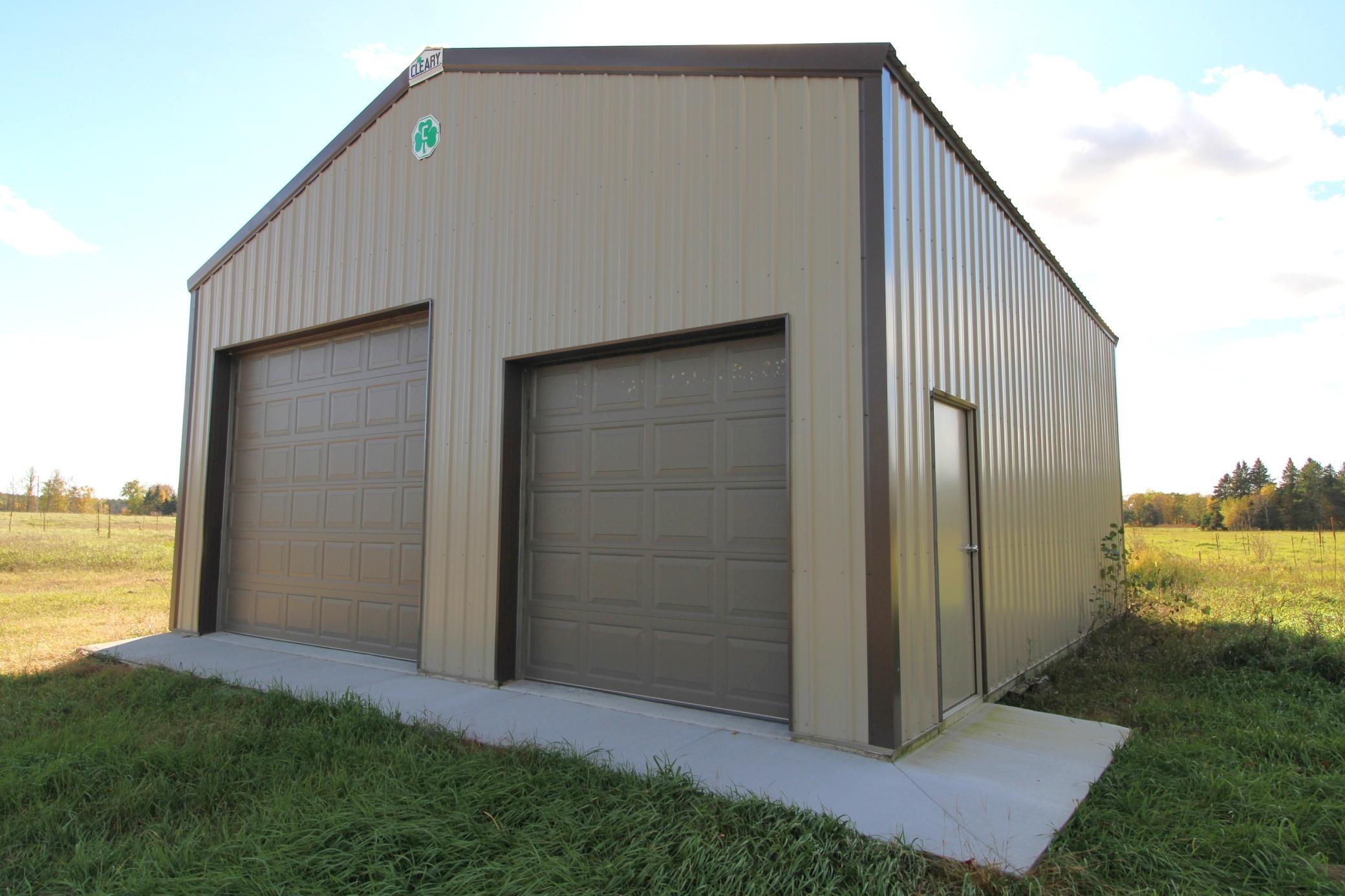 Like new pole building