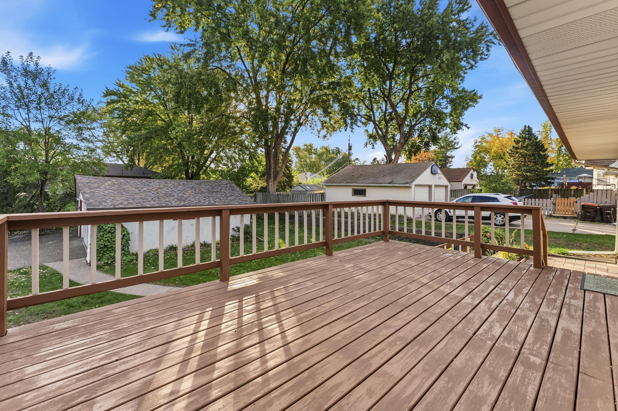 Large refinished and painted deck. Perfect for entertaining family & friends, BBQ, or simply relaxing with a book.