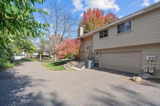 11971 71st Avenue N, Maple Grove, MN 55369