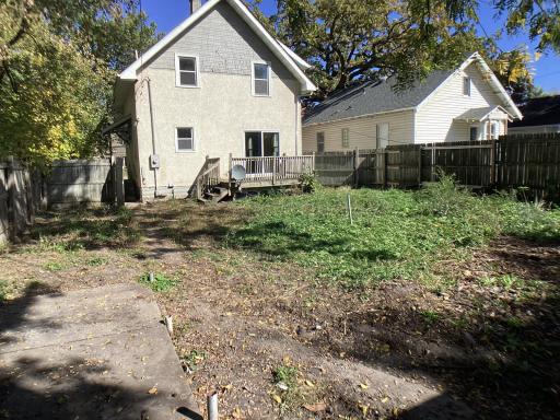 2319 W Broadway Avenue, Minneapolis, MN 55411