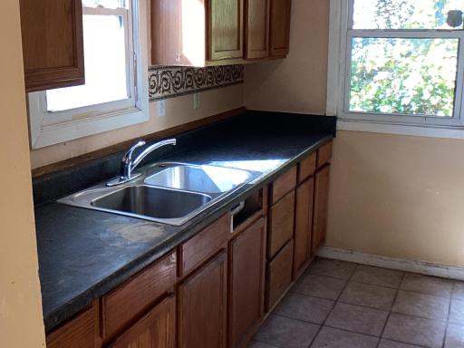2319 W Broadway Avenue, Minneapolis, MN 55411