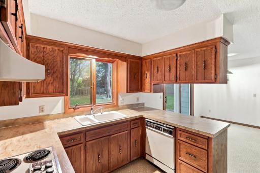 Bring your renovation ideas to the kitchen and create a space that suits your lifestyle.