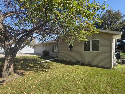 801 19th Street SE, Willmar, MN 56201