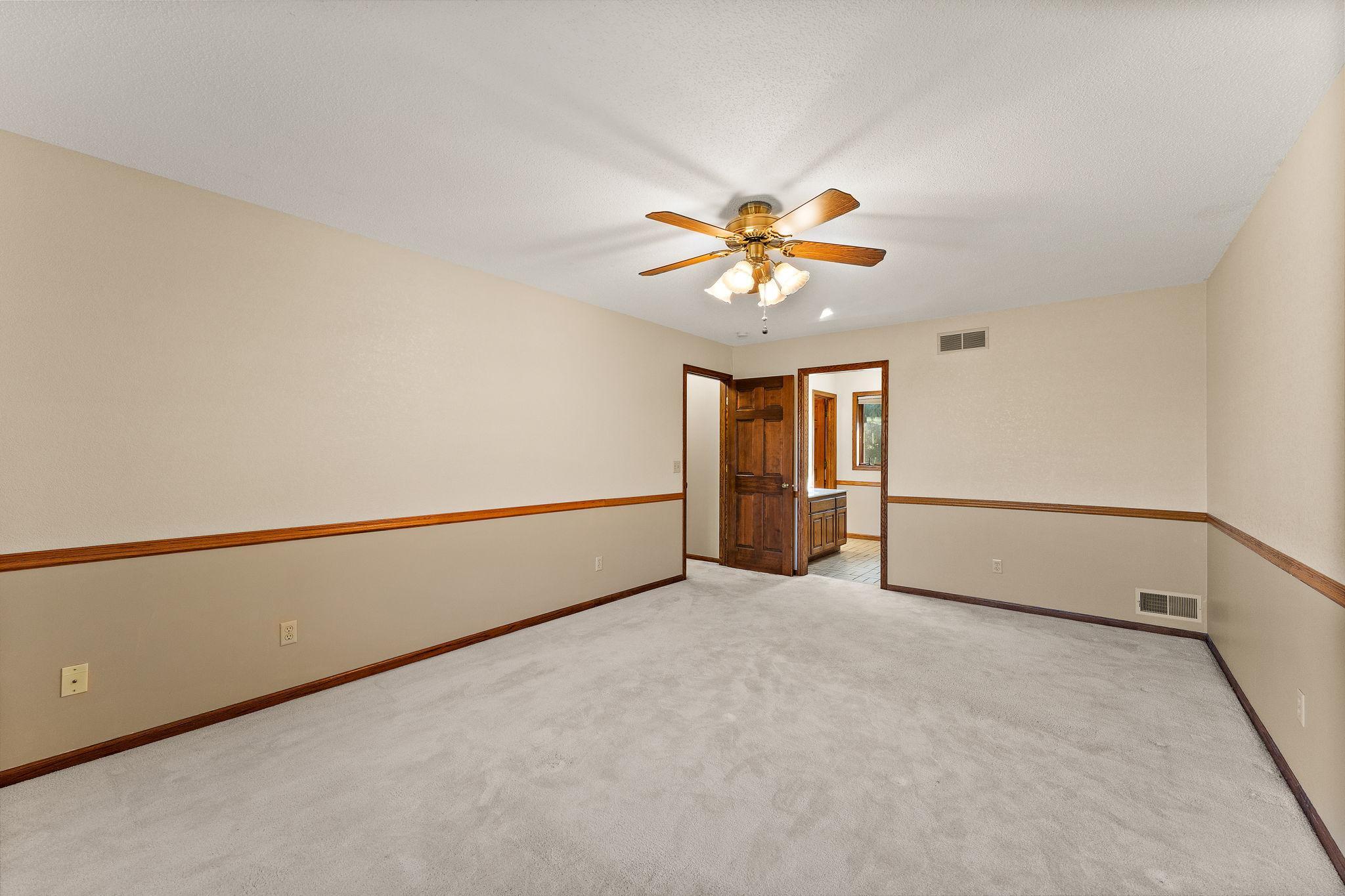 owners suite 2.jpg