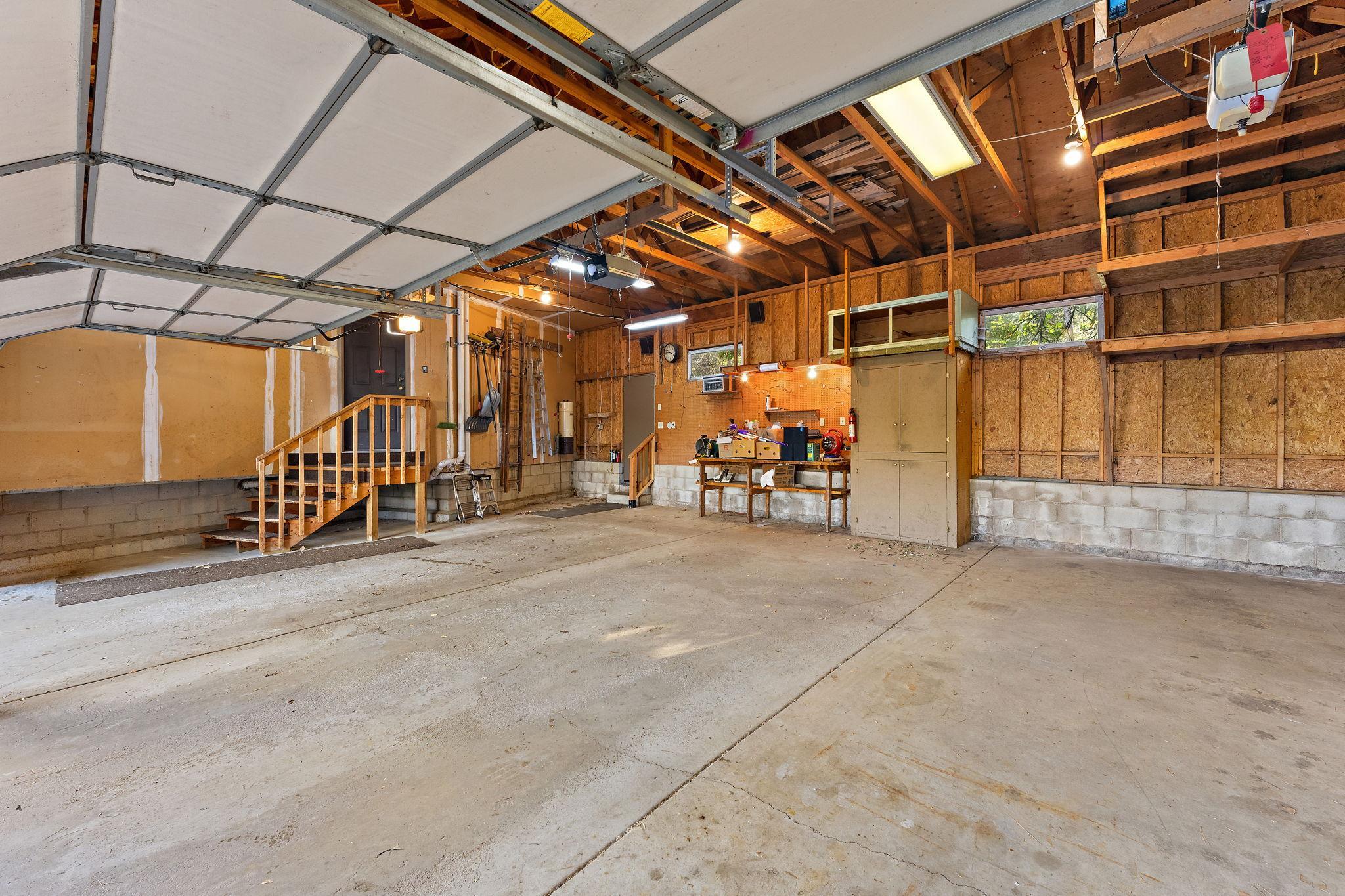 garage.jpg