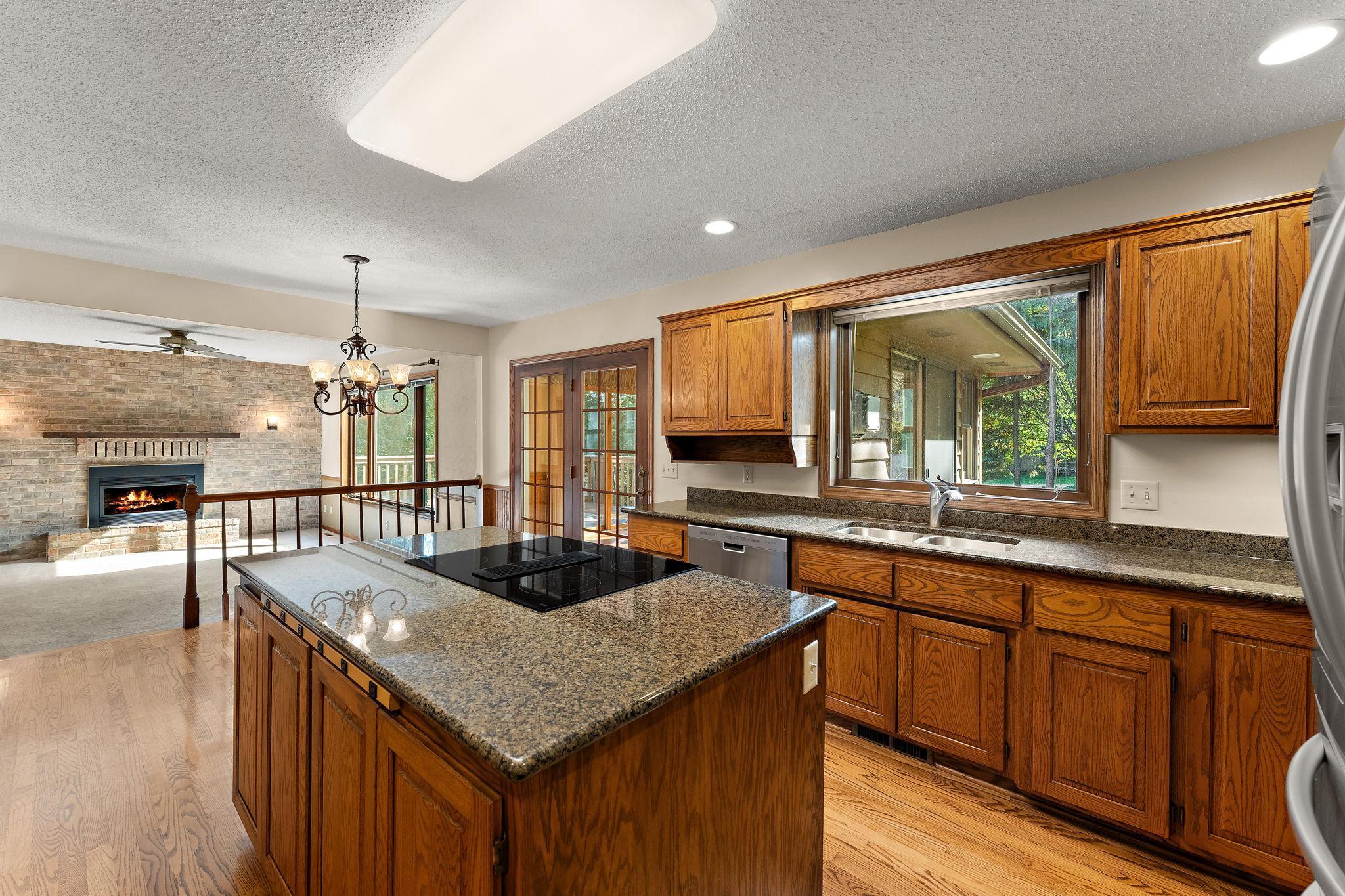 kitchen 2.jpg