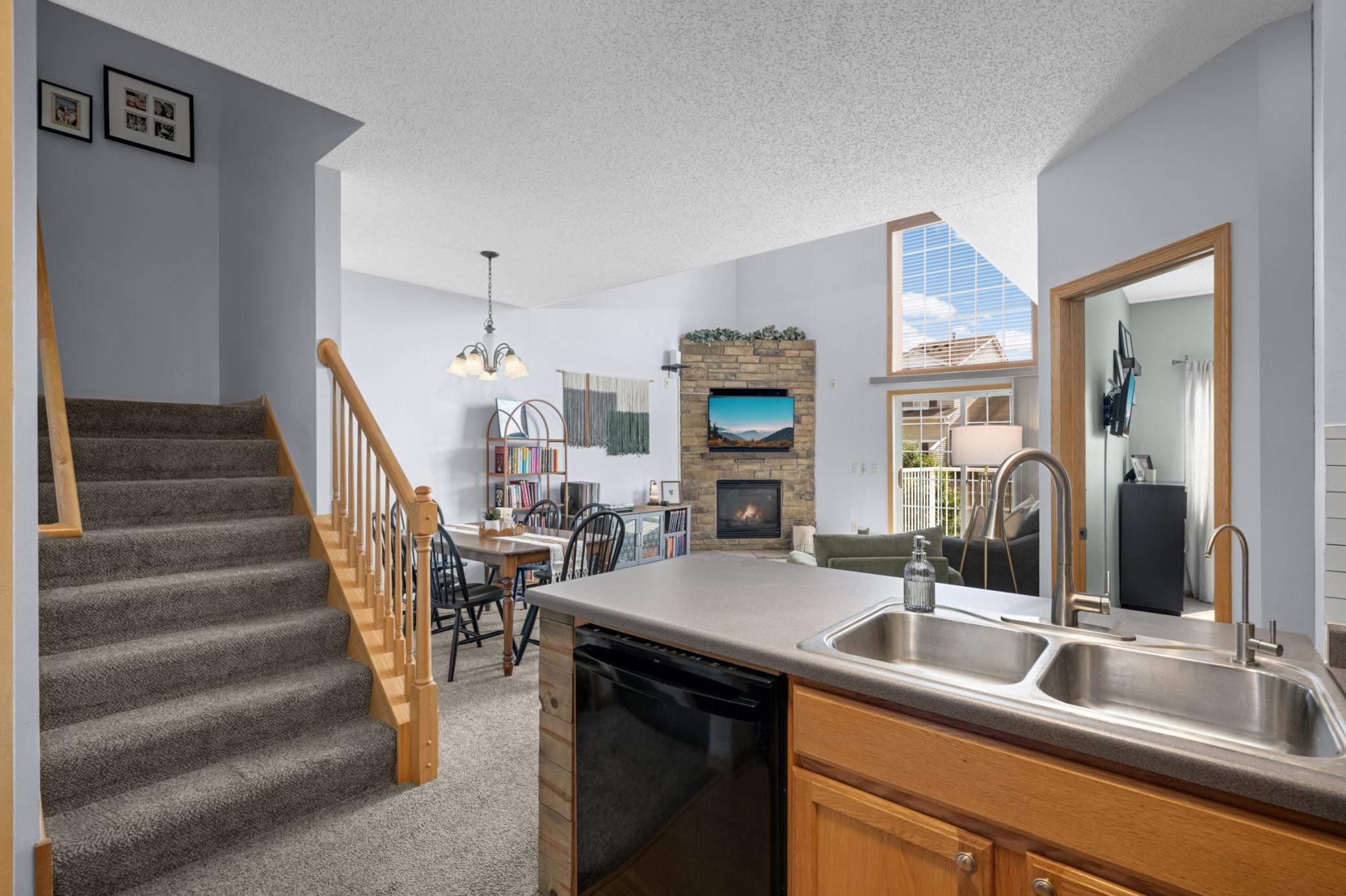 Main level kitchen and dinette