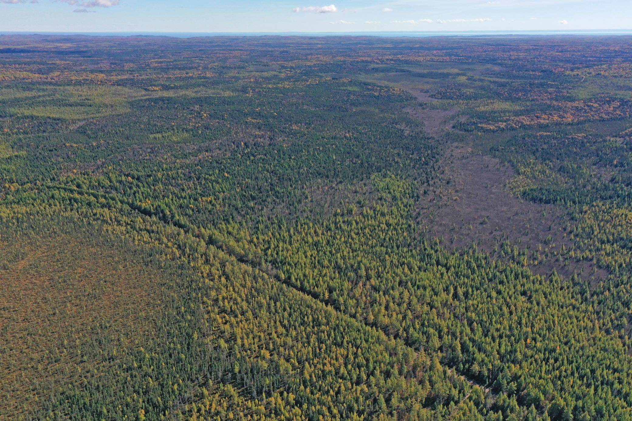 03-Lake-240-Aerial-03.JPG