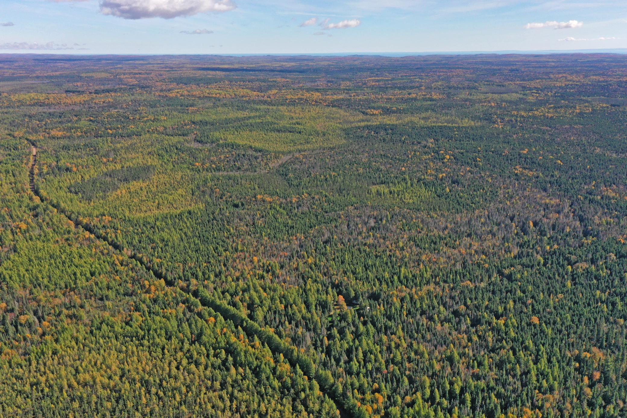 01-Lake-240-Aerial-01.JPG