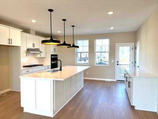 Jayton - Kitchen - 11033 - 2279 Beechwood Avenue.jpg