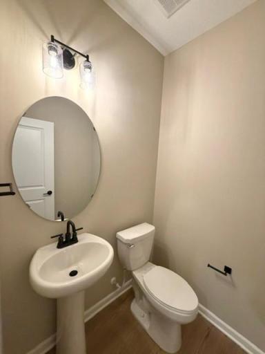 Jayton - Powder Room - 11033 - 2279 Beechwood Avenue.jpg