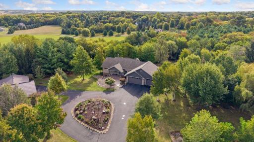 555 Chinnock Lane, River Falls, WI 54022