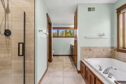 555 Chinnock Lane, River Falls, WI 54022