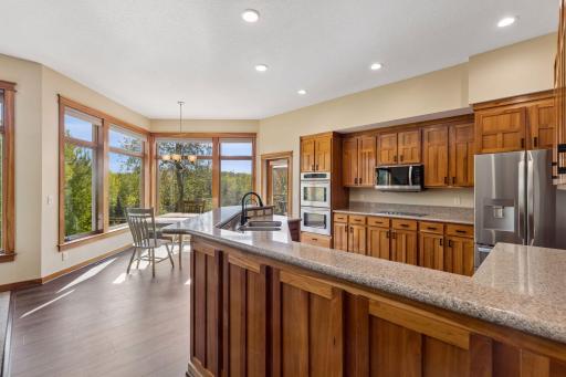 555 Chinnock Lane, River Falls, WI 54022