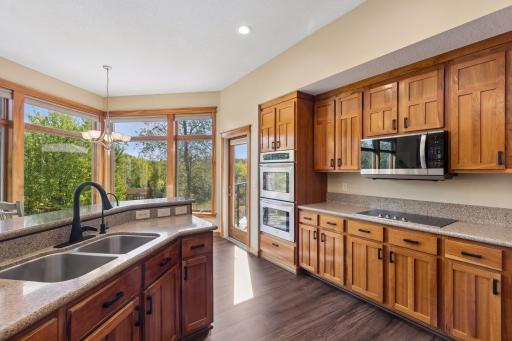 555 Chinnock Lane, River Falls, WI 54022
