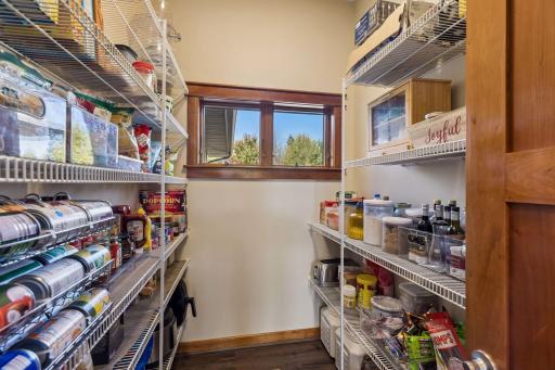 555 Chinnock Lane, River Falls, WI 54022