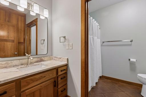 555 Chinnock Lane, River Falls, WI 54022