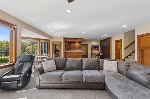 555 Chinnock Lane, River Falls, WI 54022
