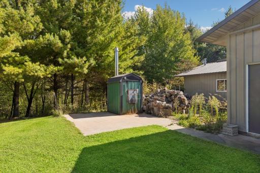 555 Chinnock Lane, River Falls, WI 54022