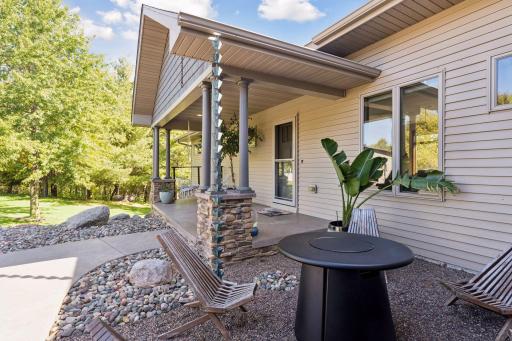 555 Chinnock Lane, River Falls, WI 54022