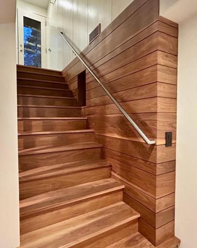 Check out the wood grain, handrail & attn. to detail.