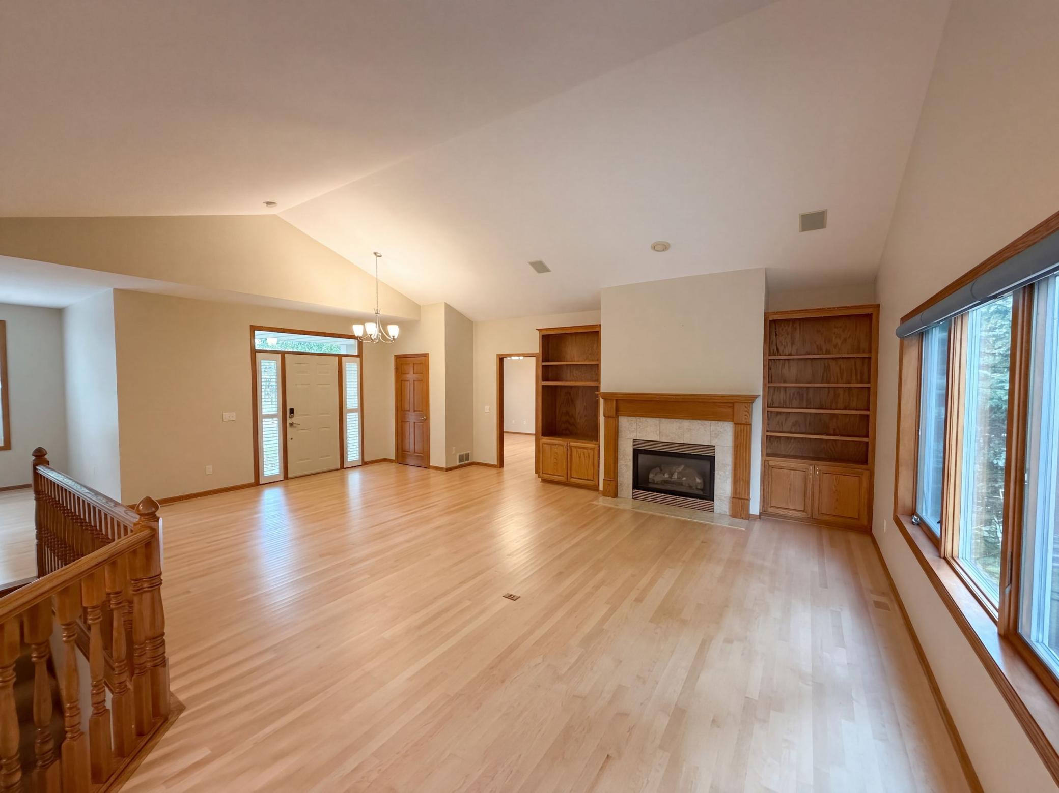 listing_2.jpg