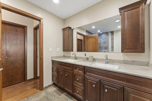 6317 Oak Meadow Lane NW, Rochester, MN 55901