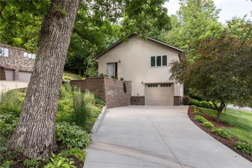 6317 Oak Meadow Lane NW, Rochester, MN 55901