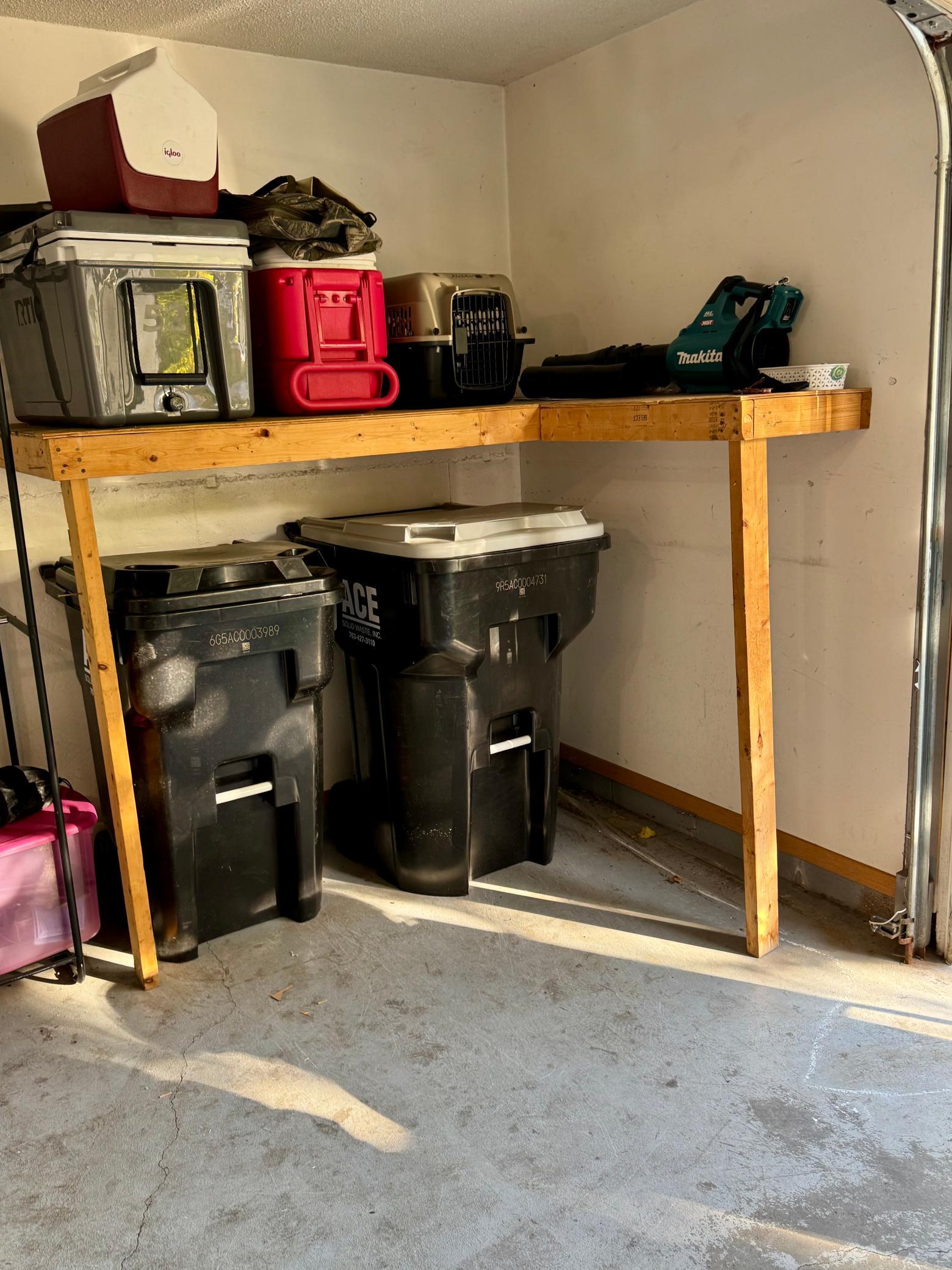 Spacious garage