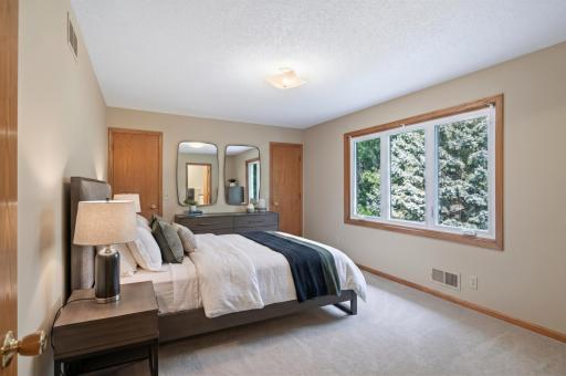 13640 Gardenia Path, Apple Valley, MN 55124