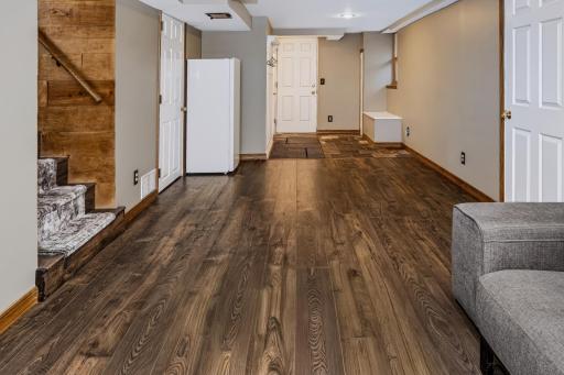 1325 Everest Lane N, Plymouth, MN 55447
