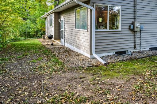 1325 Everest Lane N, Plymouth, MN 55447