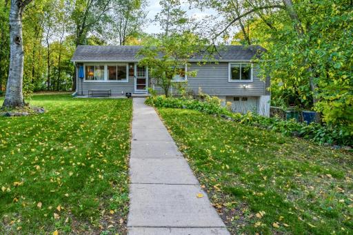 1325 Everest Lane N, Plymouth, MN 55447