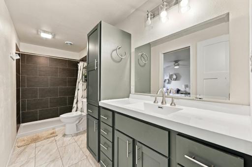 140 Annies Way, Mapleton, ND 58059