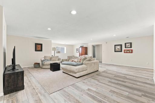 140 Annies Way, Mapleton, ND 58059