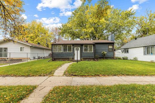 902 26th St N Fargo MLS-1.jpg