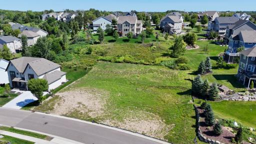 5250 and 5240 Polaris Lane, remaining homesites in Hampton Hills!