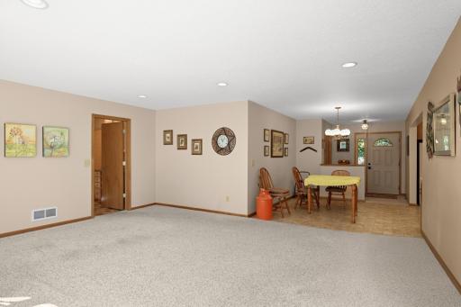 4036 Hampshire Avenue N, Crystal, MN 55427