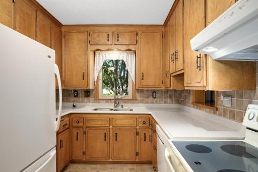 4036 Hampshire Avenue N, Crystal, MN 55427