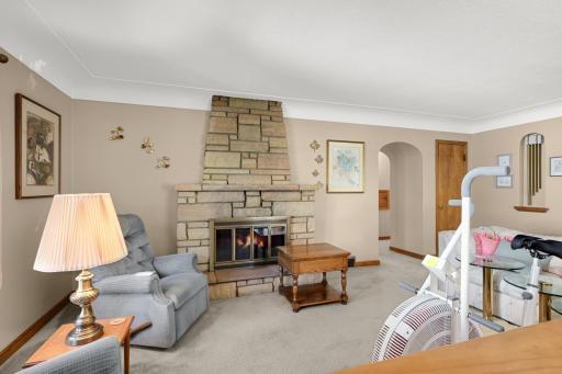 4036 Hampshire Avenue N, Crystal, MN 55427