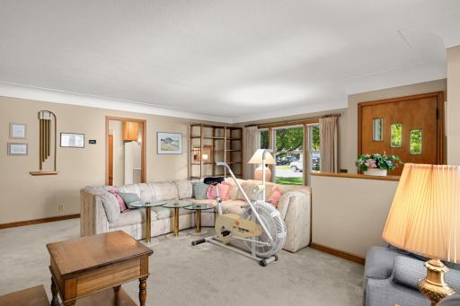 4036 Hampshire Avenue N, Crystal, MN 55427
